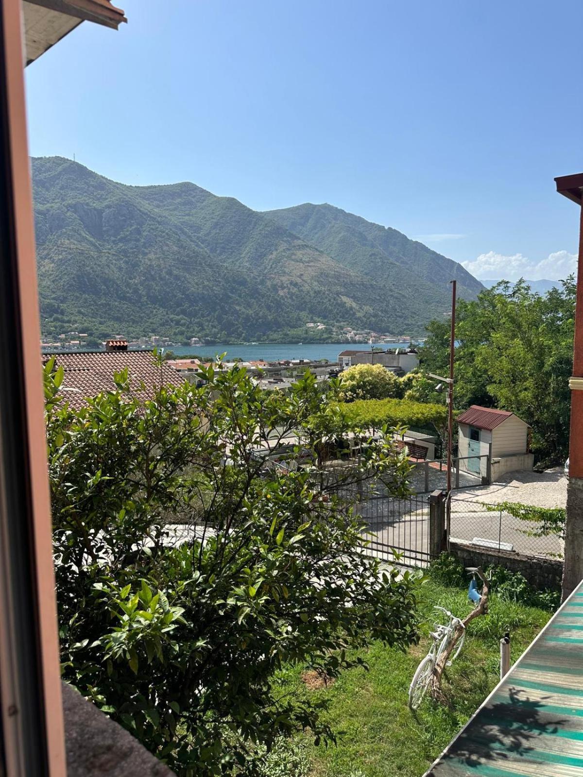 Themis Apart Hotel Kotor Exterior foto