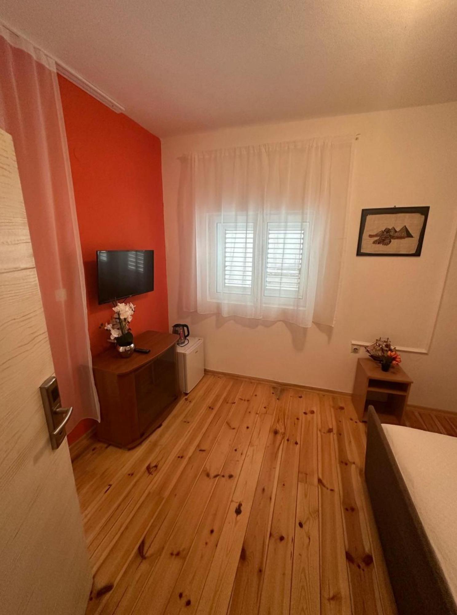 Themis Apart Hotel Kotor Exterior foto