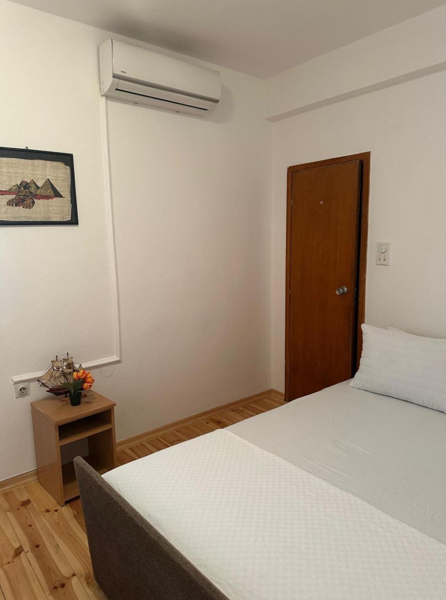 Themis Apart Hotel Kotor Exterior foto